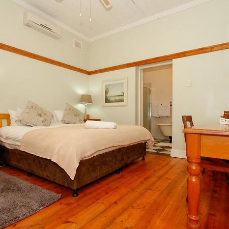 Coweys Corner Bed and Breakfast Durban Exteriör bild