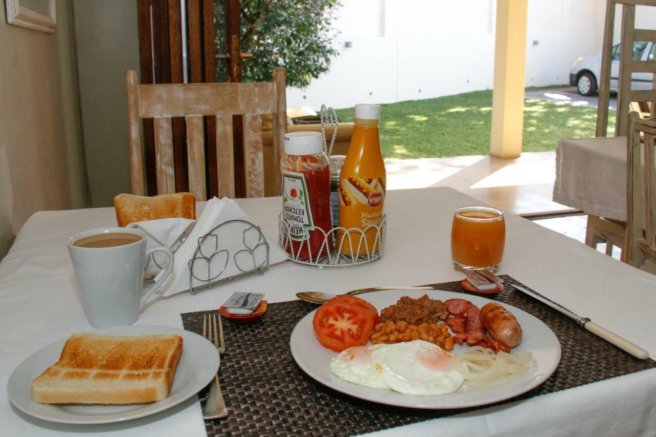 Coweys Corner Bed and Breakfast Durban Exteriör bild